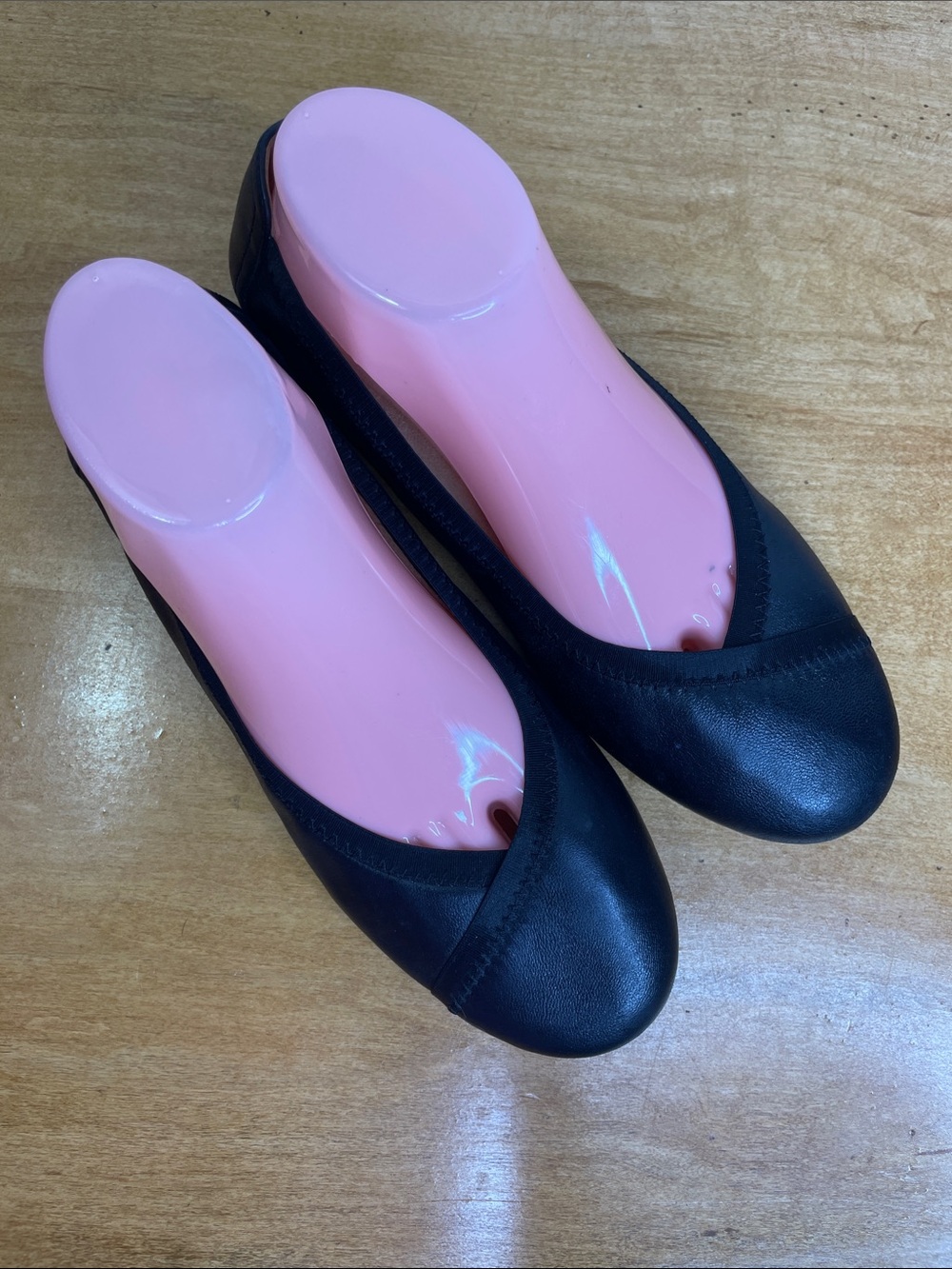Vionic Caroll Black Women's Ballet Flats - Smooth Rounded Toe. Size 8.5
